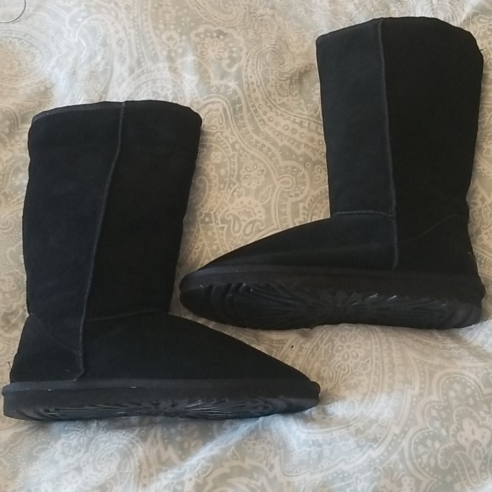 UGG CLASSIC TALL BLACK BOOTS NWOTS SIZE 11